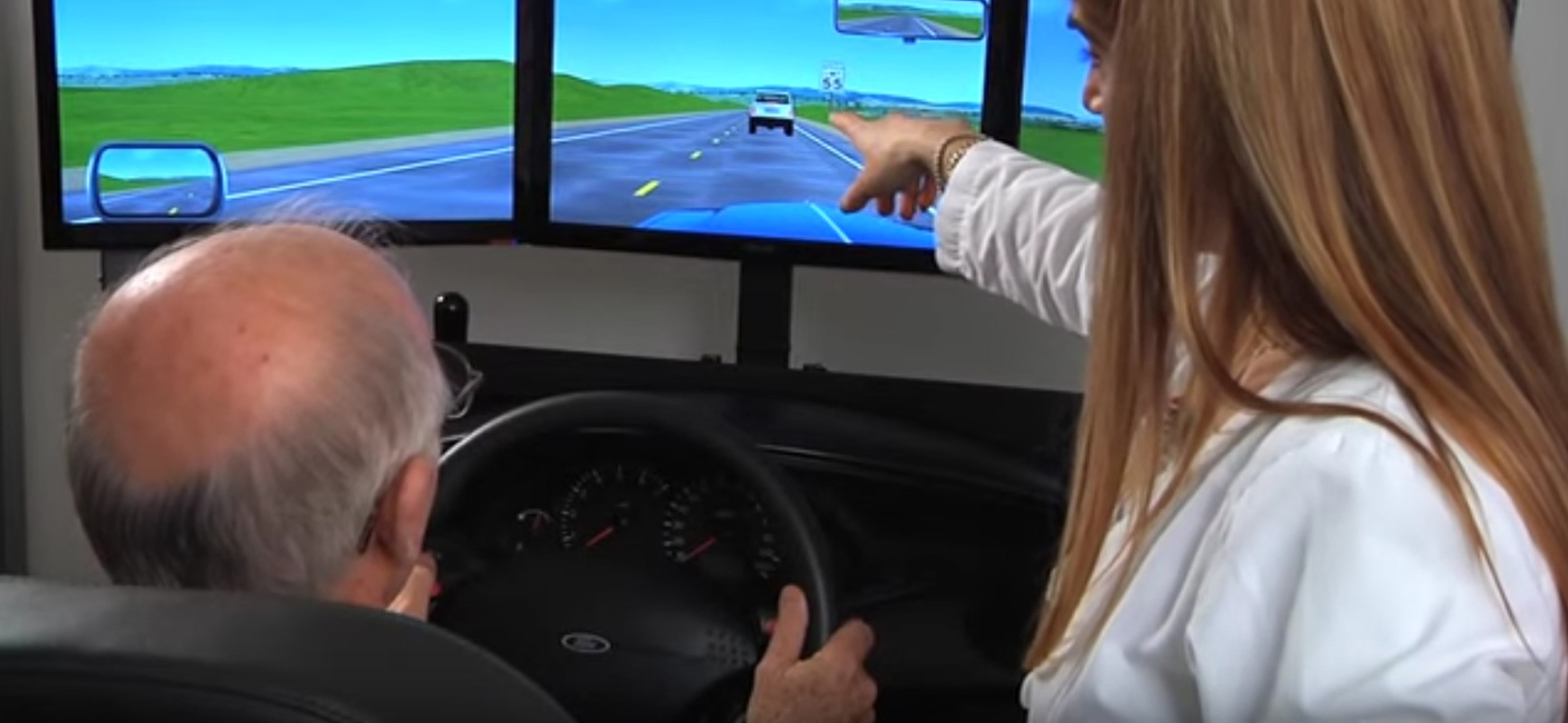 Driving simulator with instructor